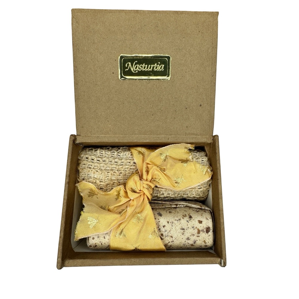 Nasturtia Handmade Soap Gift Set‎ Exfoliating Cloth Spa Bath NEW